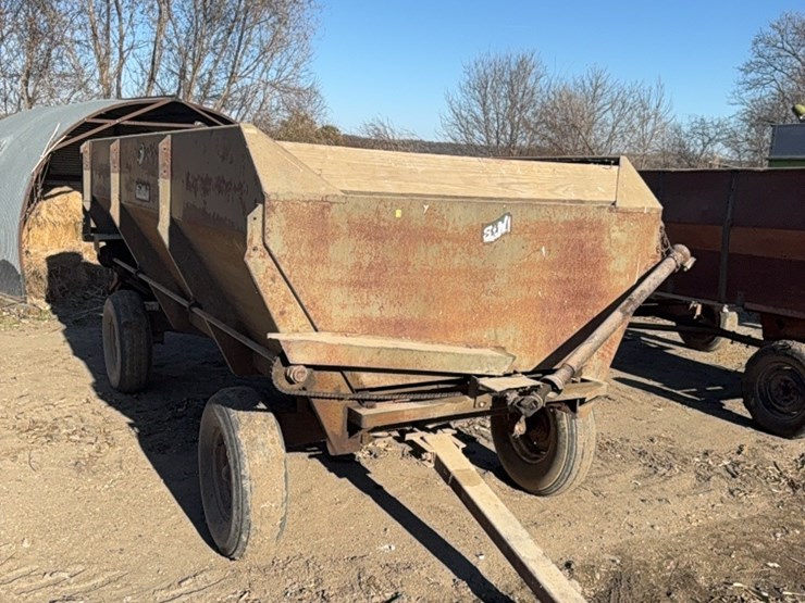 s&n-silage-wagon---pto-image-1