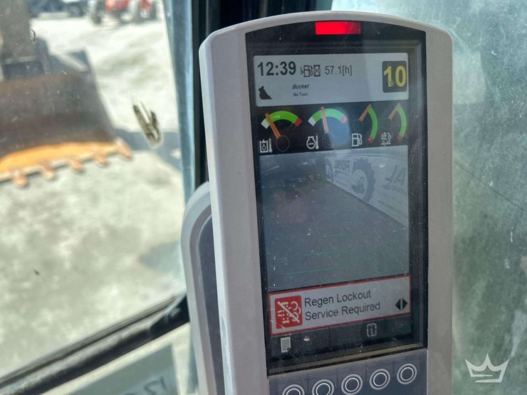 2016-caterpillar-349fl-image-11