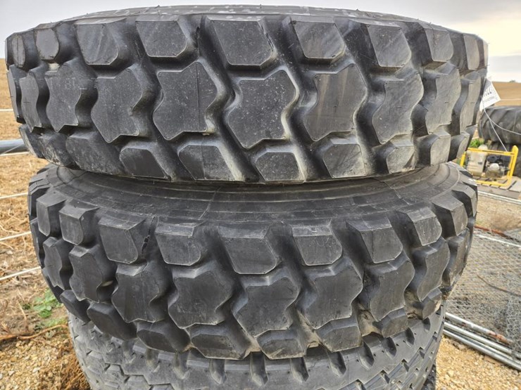 #5922-•-(5)-12.00-r-24-tires-&-rims-image-2