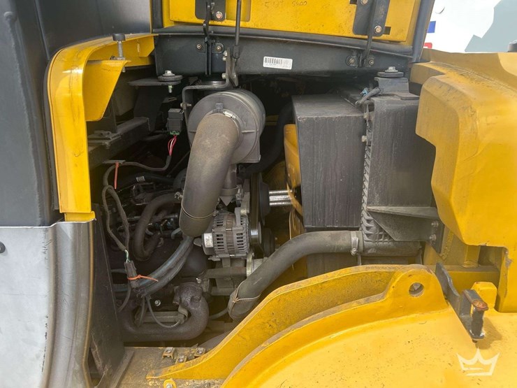 2009-yale-veracitor-135vx-12,150lbs-straight-mast-forklift-image-17