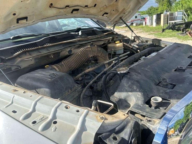 2012-dodge-3500-image-15