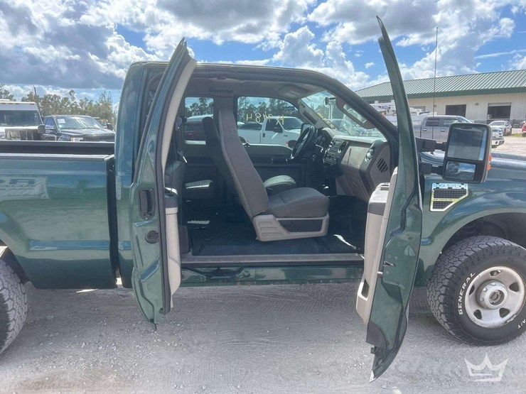 2009-ford-f250-image-25