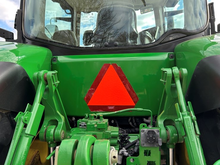 2014-john-deere-8270r-image-16