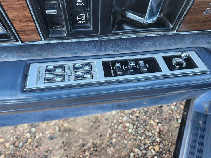 1985-oldsmobile-ninety-eight-regency-image-65