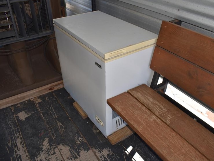 2011-16'-cooling-trailer-w/-port-a-cool-and-generator-(vin-#-5vnbu1625bt092-image-8