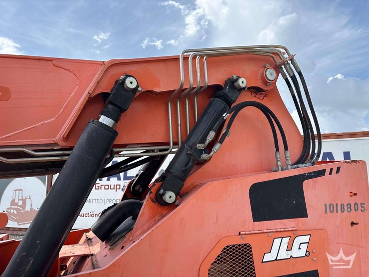 2017-sky-trak-6036-image-32