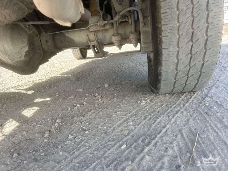 2015-chevrolet-silverado-2500-image-31