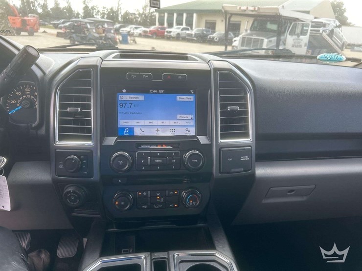 2017-ford-f150-image-15