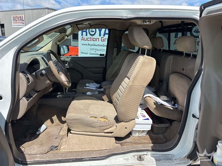 2016-nissan-frontier-image-12