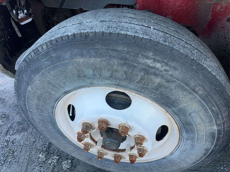 2004-international-4400-image-9