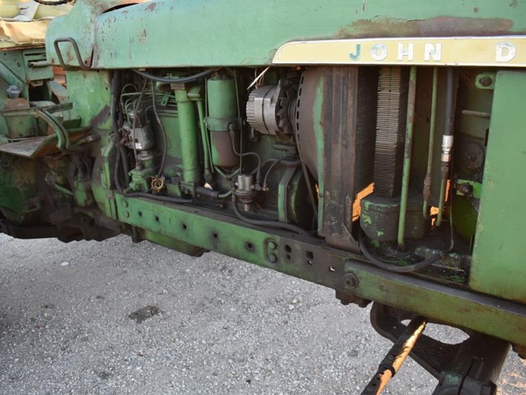 john-deere-4010-image-3