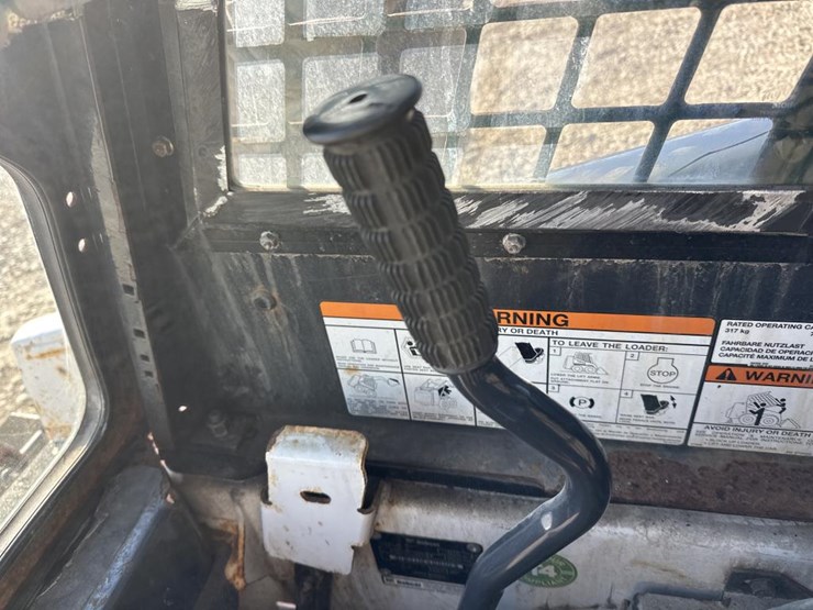 2015-bobcat-s70-image-30