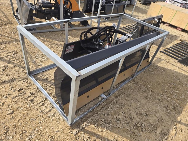 #5967-•-new-wolverine-skid-steer-6-way-dozer-blade-image-1