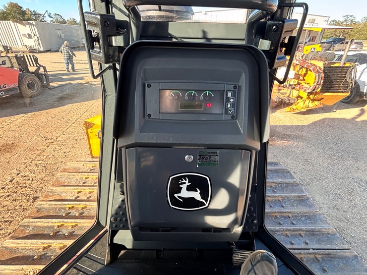 2022-deere-650k-lgp-image-19