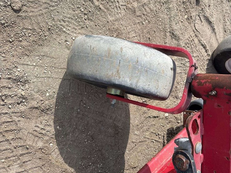 toro-zero-turn-lawn-mower-image-13