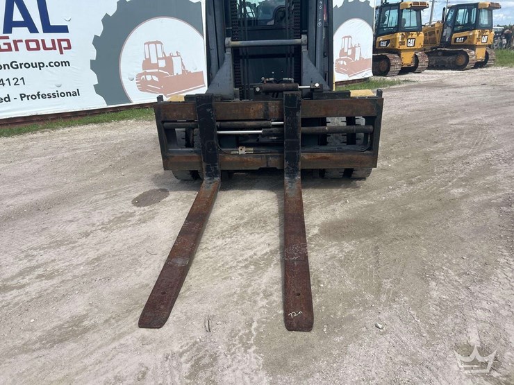 2009-yale-veracitor-135vx-12,150lbs-straight-mast-forklift-image-7