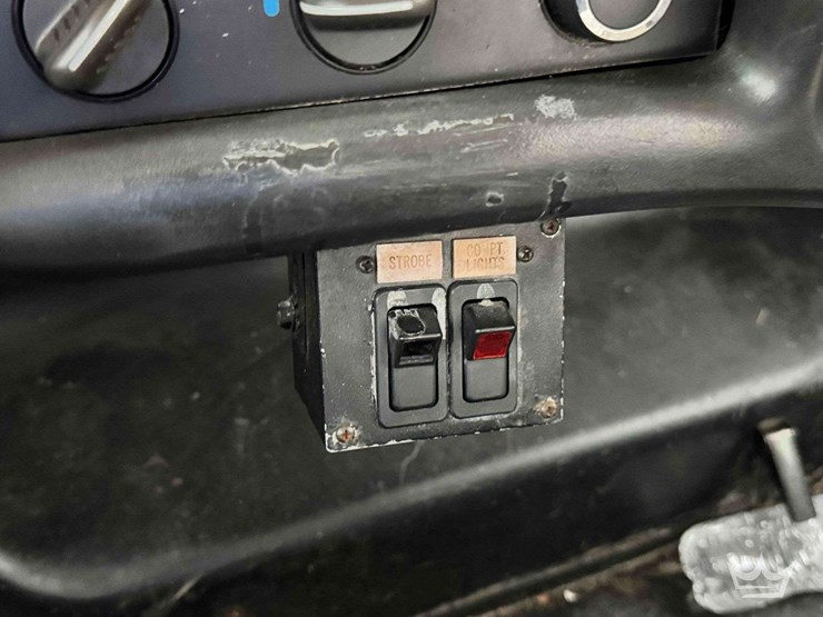 2005-chevrolet-c4500-altec-bucket-truck-image-15