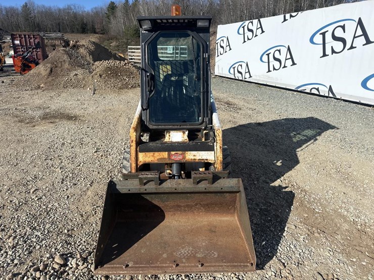 2015-bobcat-s70-image-8