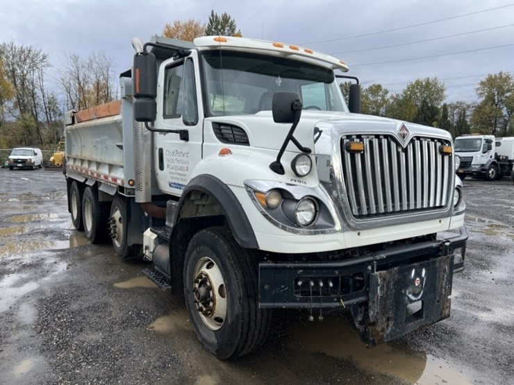 2009-international-7600-image-2