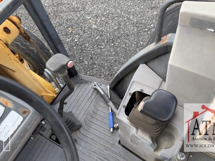 1996-ford-555d-image-23