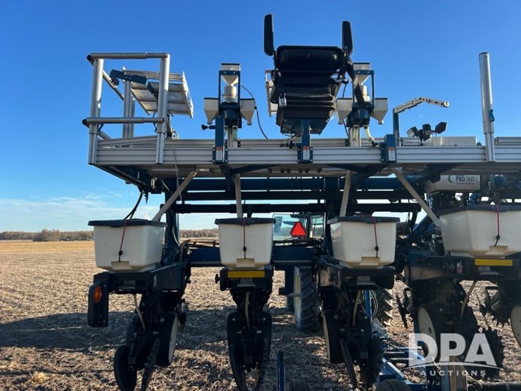 2010-almaco-seedpro-360-research-planter-(njp417)-image-7