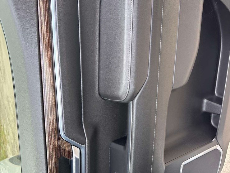 2023-gmc-sierra-1500-image-17