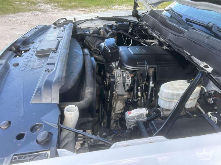 2015-chevrolet-silverado-2500-image-9