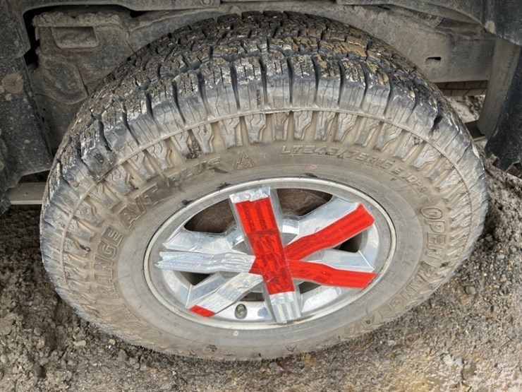 2012-chevrolet-colorado-lt-image-18