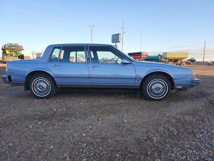 1985-oldsmobile-ninety-eight-regency-image-46