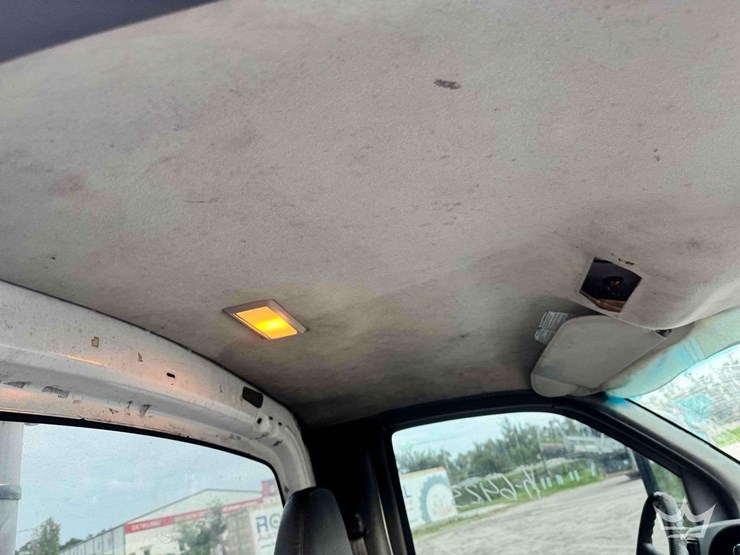 2005-chevrolet-c4500-altec-bucket-truck-image-27