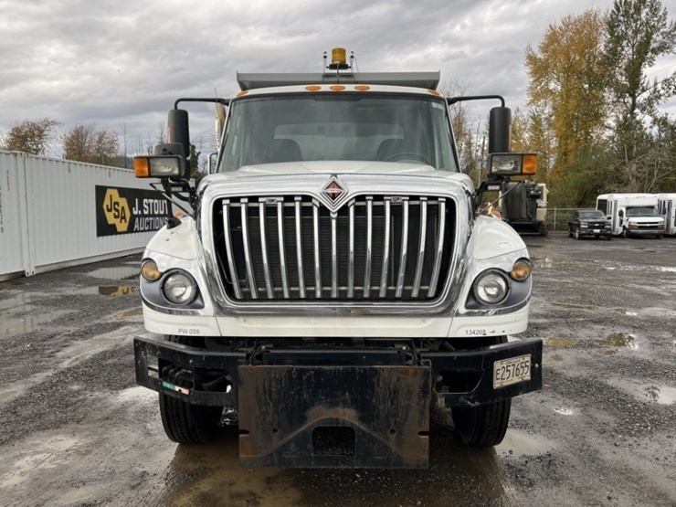 2013-international-7500-s/a-dump-truck-image-8