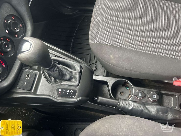 2021-ram-promaster-city-image-15