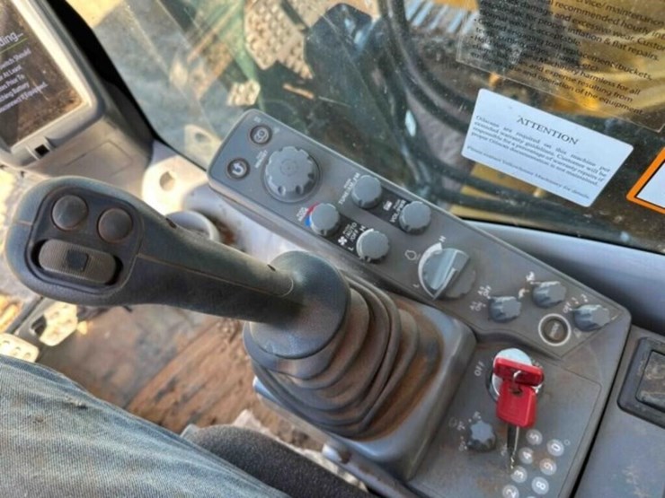 2023-john-deere-210p-excavator-image-28