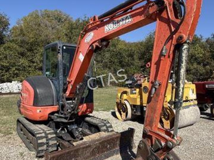 kubota-kx040-4-image-2