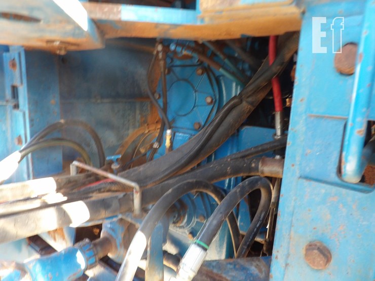 1993-ford-946-image-22