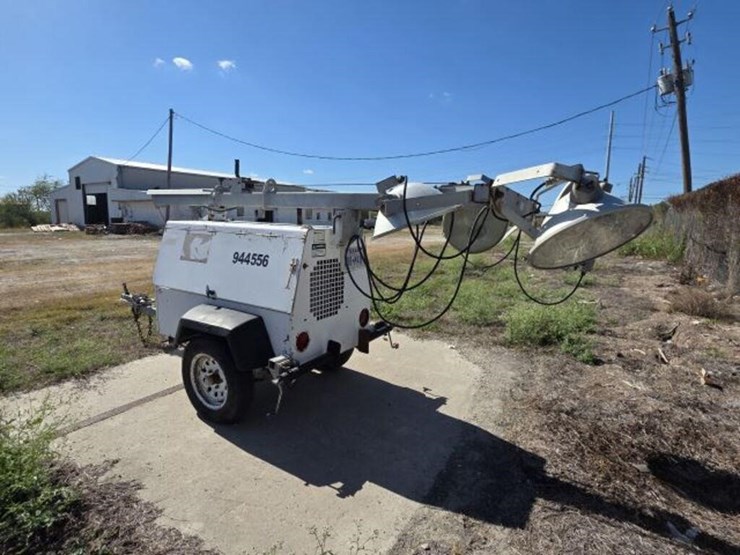 industrial-allmand-mobile-light-tower/-works-image-4