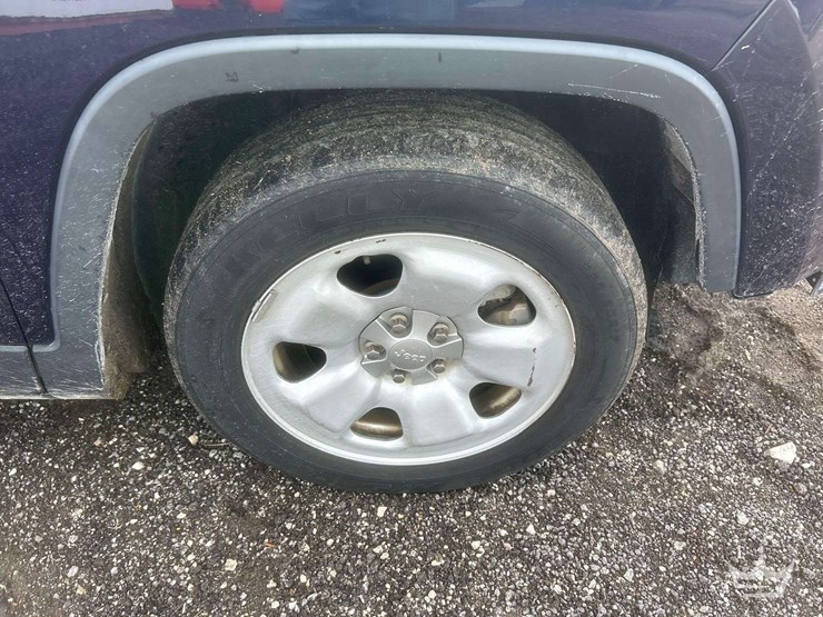 2014-jeep-cherokee-image-28