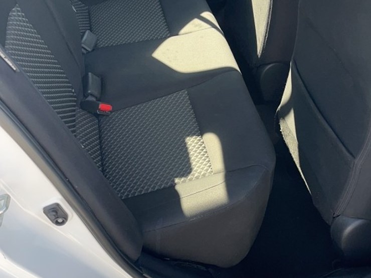 2021-nissan-versa-image-16