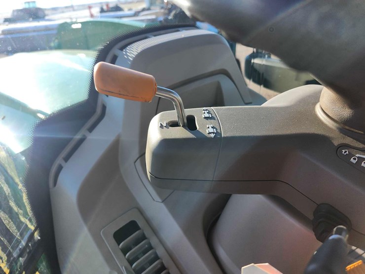 2023-john-deere-6155m-image-36