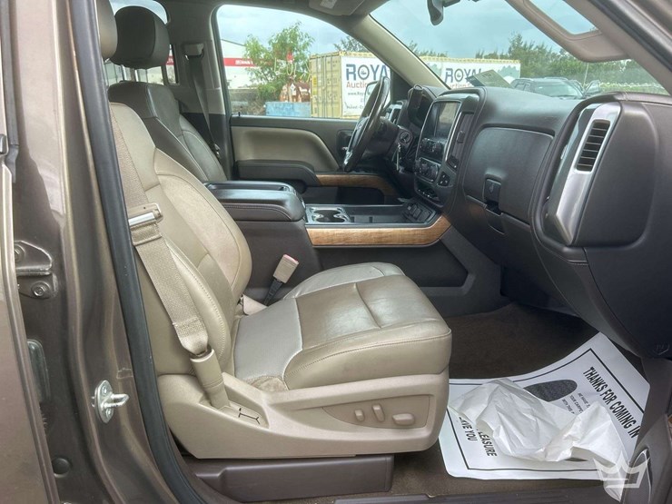 2014-chevrolet-silverado-4x4-crew-cab-pickup-truck-image-18