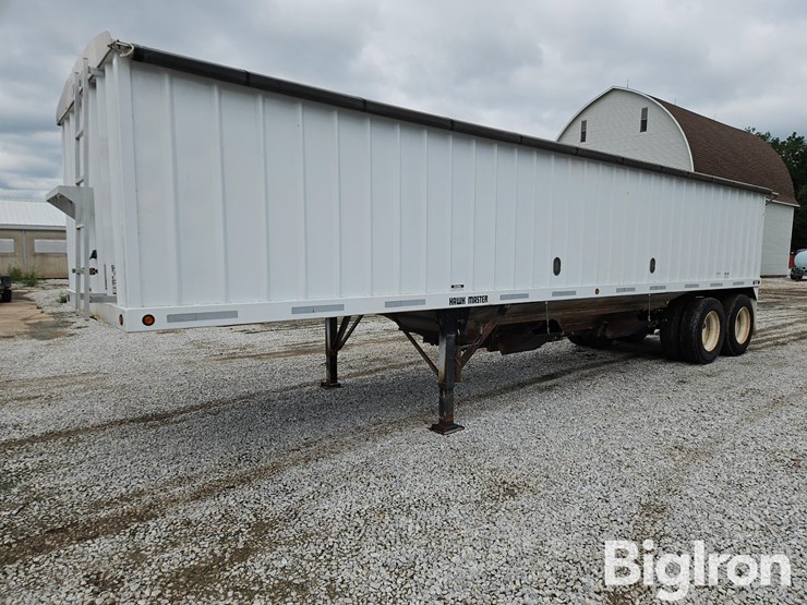 2004-independent-hawk-master-3402-sg-t/a-grain-trailer-image-1