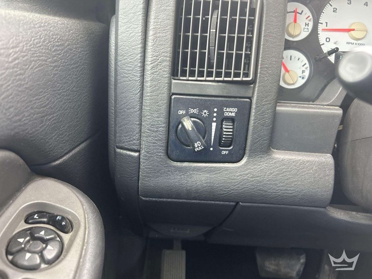 2004-dodge-ram-1500-image-15