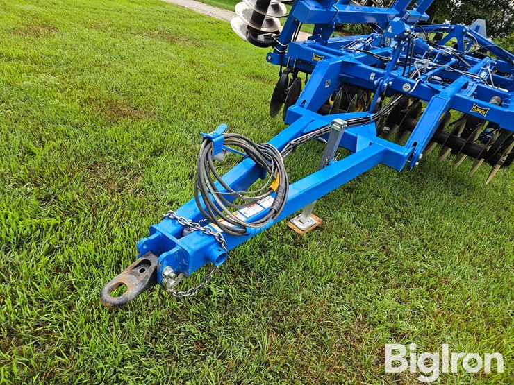 2012-landoll-7431-23-image-10