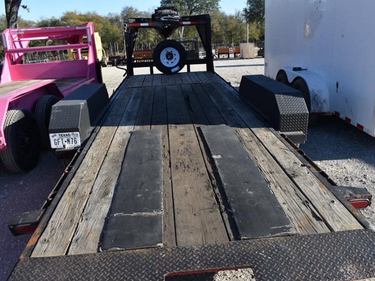 2016-20'-big-tex-tilt-gooseneck-trailer-w/-winch-(controller-and-key-to-too-image-5