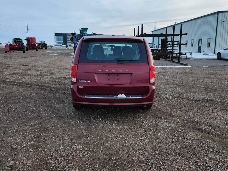 2014-dodge-grand-caravan-se-image-5