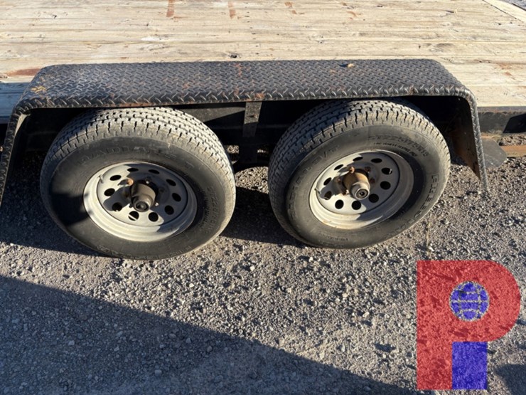 2017-quality-trailers-20'-x-82"-image-5