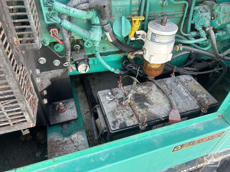 2013-cummins-dsgab-125kw-standby-diesel-generator-image-16