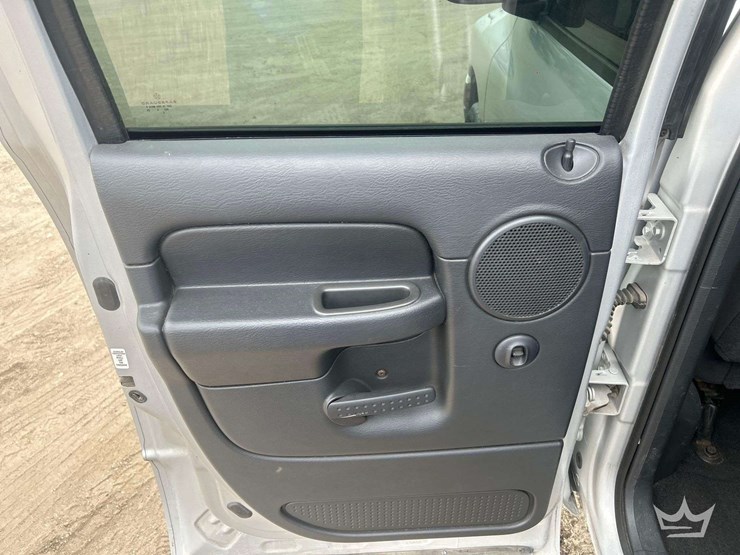 2004-dodge-ram-1500-image-18