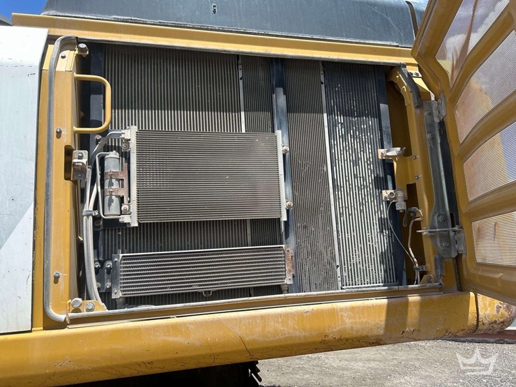 2016-caterpillar-349fl-image-23