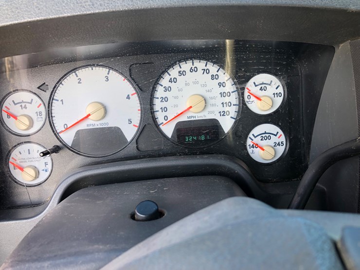 2008-dodge-2500-image-9